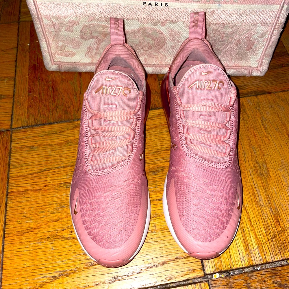 Nike Air Max 270s (W)